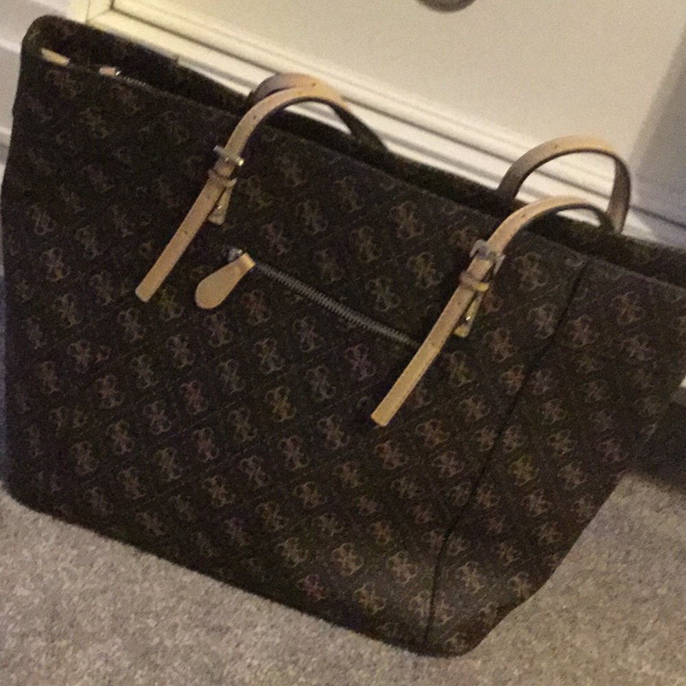 Guess Tote